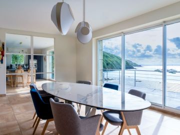 ✨ Quand l’aménagement intérieur laisse toute sa place à la vue…

Pour cette réalisation, l’objectif était de créer une salle à manger élégante et lumineuse,...